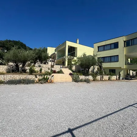 Lukas 3- Icici- Pool, Gym, Near Opatija